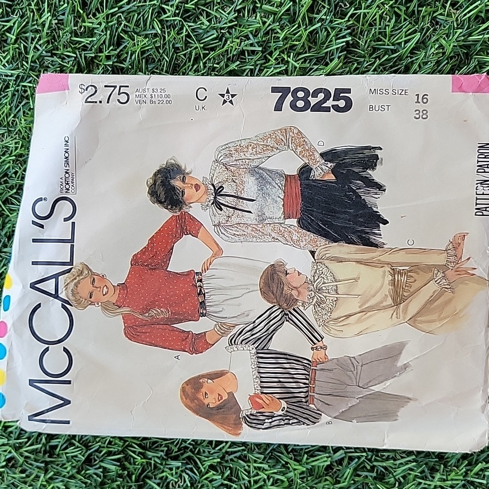 Simplicity McCalls Vintage Sewing Pattern Bundle - Picture 4 of 6